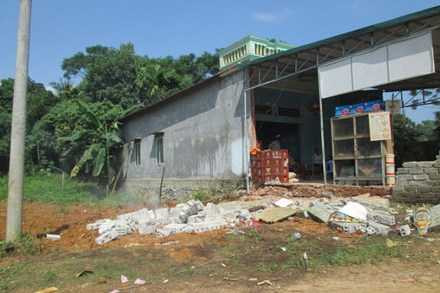 sập tường, 4 cháu nhỏ, tử vong