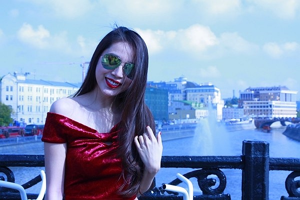 Sau khi kết hôn với Công Vinh và sinh bé Bánh Gạo, dường như Thủy Tiên đẹp mặn mà hơn.