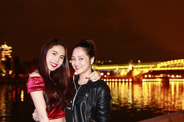 Thủy Tiên đọ sắc với Bảo Anh.