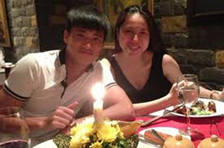 Khi Thủy Tiên mang bầu, cô hầu như biến mất khỏi làng giải trí. Đây là tấm ảnh cô chụp khi mang bầu cùng Công Vinh khi tham dự bữa tiệc sinh nhật của một người bạn lúc mang bầu 6 tháng.