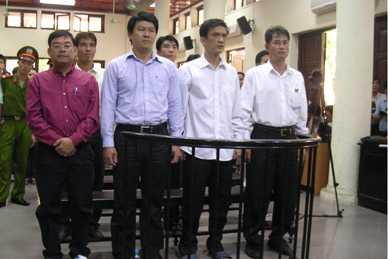 Trong tai Luong Trung Viet