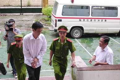 Trong tai Luong Trung Viet