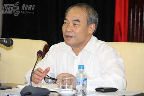 Thứ trưởng Bộ GD-ĐT Nguyễn Vinh Hiển