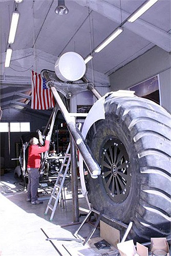 Quá trình dựng khung, bánh xe