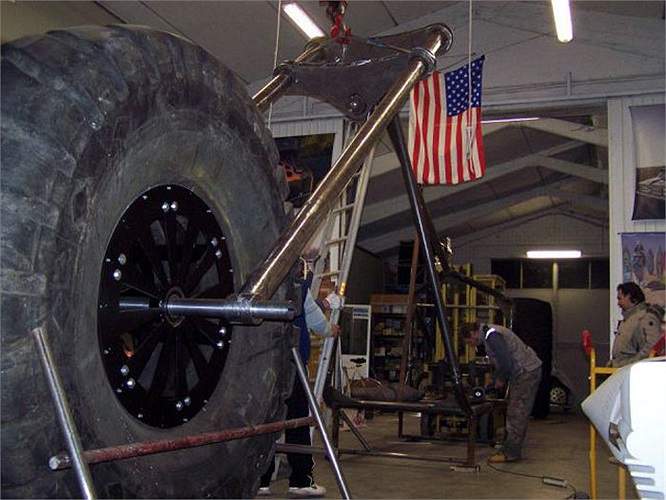 Việc chế tác xe mất hơn 7 tháng