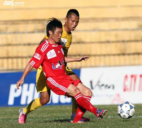 Tấn Tài thi đấu nỗ lực (Ảnh: VSI)