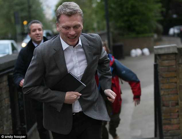 Moyes rời nhiệm sở