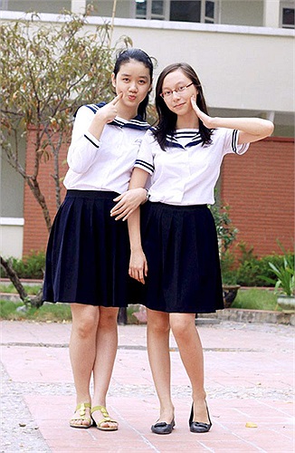 Lương Thế Vinh là trường cấp 3 thứ 2 tại Hà Nội sở hữu những bộ đồng phục đẹp. Trang phục của teen trường này được thiết kế vừa vặn, đậm chất Nhật Bản nhưng cũng phù hợp với văn hóa học đường Việt.