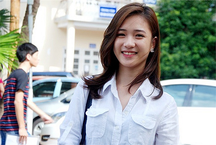 Lúc đầu, Trâm Anh lựa chọn khối D theo định hướng của cha mẹ. Tuy nhiên sau đó cô gái này lại quyết định theo đuổi các môn khối C theo sở thích của bản thân