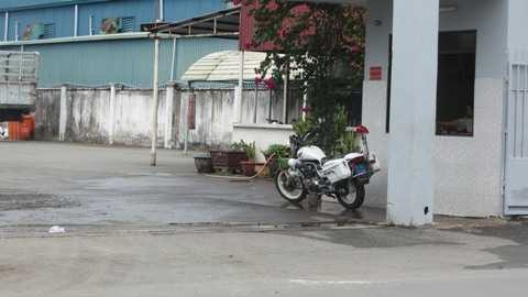 bo chot, hinh anh khong dep.