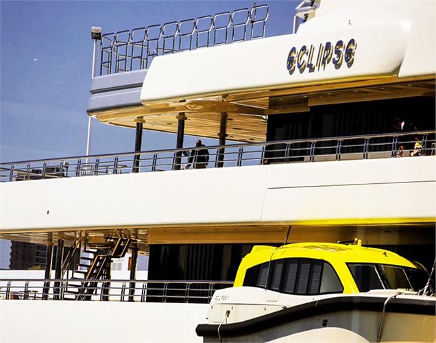 Mỗi người một việc và có vẻ đều chỉ chú tâm vào trọng trách của mình.