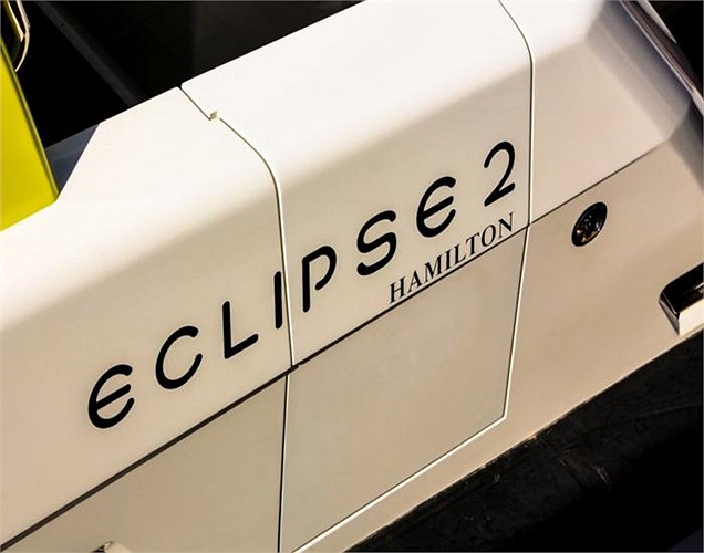 Eclipse có tới 3 cửa dành cho các thuyền nhỏ khi muốn tách khỏi du thuyền, lướt đi trên biển.