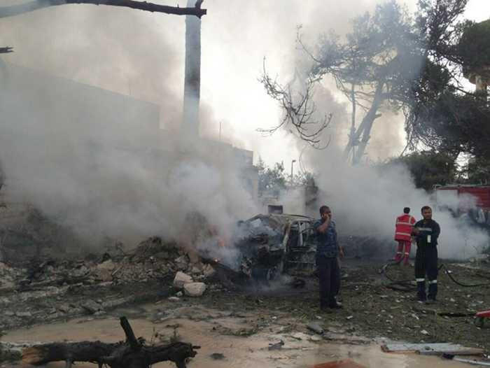 đánh bom đsq pháp