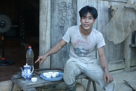  Anh Thường cho biết con trăn to hơn cái chai nước bên cạnh.