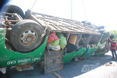 Tai nạn giao thông, kinh hoàng, lật xe, thương vong