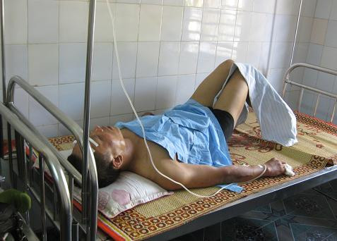 taxi, con nghiện, đánh nhau, vạn xuân