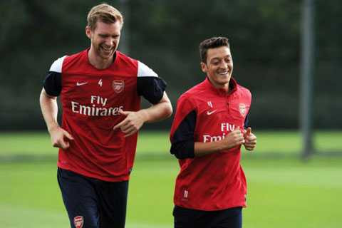 ozil mertesacker