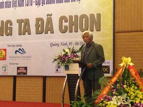 Nhà sử học Dương Trung Quốc nghẹn ngào đọc bức thư của Đại tướng Võ Nguyên Giáp