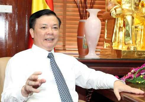 ông ĐInh Tiến DŨng