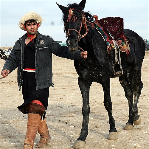 Liên đoàn Thể thao Afghanistan muốn buzkashi được toàn cầu hóa và đưa vào danh mục thi đấu tại các kỳ Olympic. Nhưng tham vọng này đang vấp phải sự phản đối từ các tổ chức bảo vệ quyền động vật.