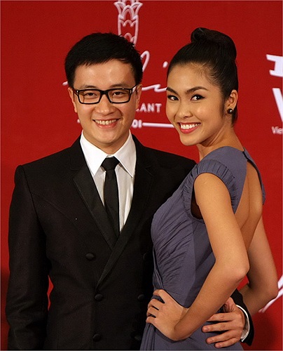 Tăng Thanh Hà cũng từng dính 'bom quả tạ' của dư luận khi bị dính nghi án 'hàng nhái'. 