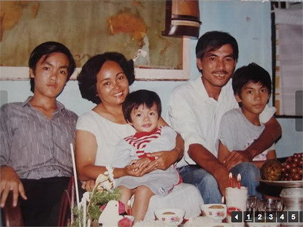 Cô từng phải đi đưa cơm và bán nước mía để phụ mẹ kiếm tiền nuôi gia đình. 