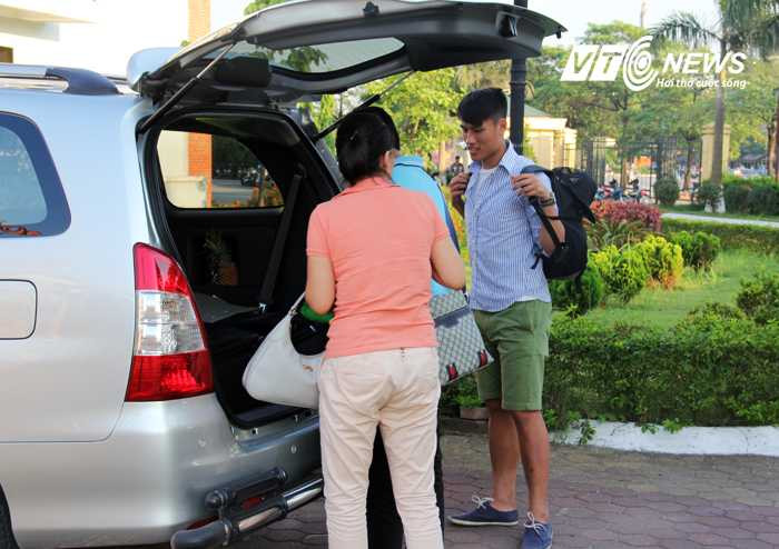 Mac Hong Quan len tuyen cung gia dinh