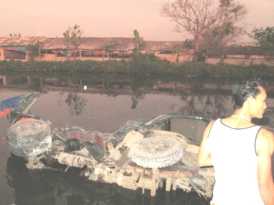  » Đuổi theo xe buýt, học sinh lớp 4 chết thảm » Khởi tố tài xế gây tai nạn thảm khốc tại Long An » Giám đốc đâm xe máy tử vong, giao thông kẹt cứng