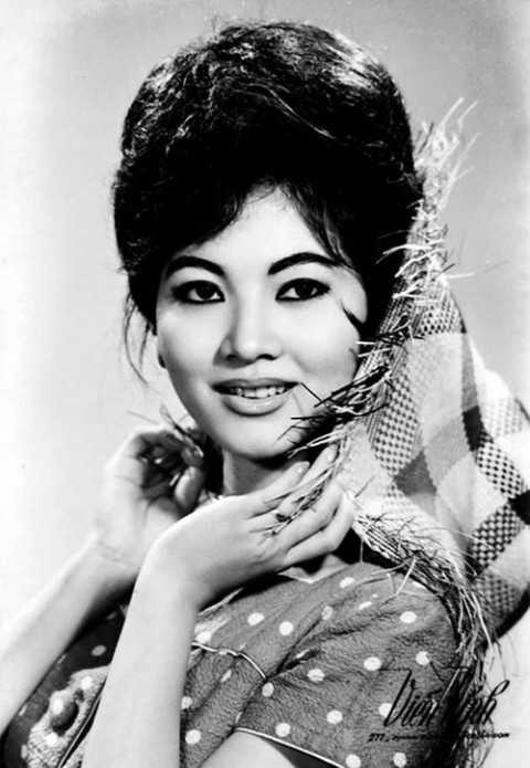 Thẩm Thúy Hằng xưa và nay