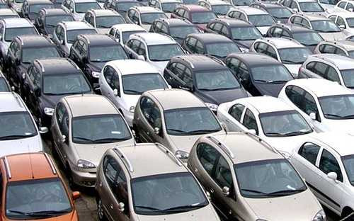 Giảm lệ phí trước bạ giúp thị trường ô tô "nóng lên" 