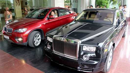 Thân thế đại gia kín tiếng lái xe 40 tỷ gây chết người