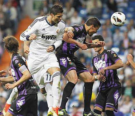 Ronaldo giúp Real giành chiến thắng nghẹt thở.