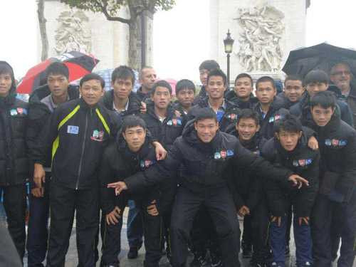 Thấy gì từ chuyến du đấu của quân bầu Đức?