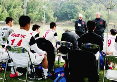 Thấy gì từ chuyến du đấu của quân bầu Đức?