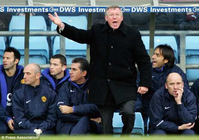 Sir Alex nghỉ hưu