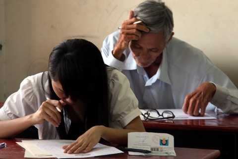 Thí sinh 69 tuổi đi thi cao học