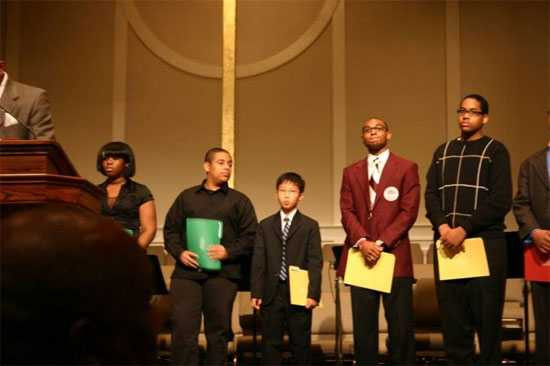 Thiên tài nhí gốc Việt tỏa sáng trên thế giới