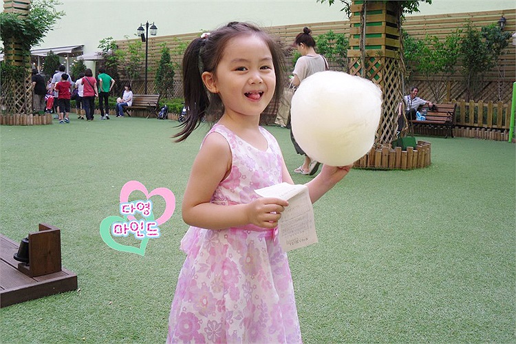 Yoon Da Young tên tiếng Việt là Nguyễn Gia Linh