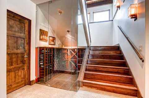 Thiết kế tủ cầu thang thông minh, hữu ích