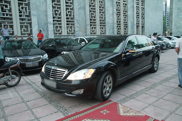 Một điều thú vị nữa là trong hôn lễ của Đỗ Bình Dương và siêu mẫu Ngọc Thạch, rất nhiều siêu xe tới tham dự.