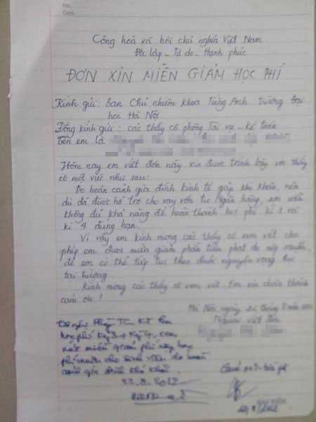 Thu học phí kiểu 'cầm đồ'