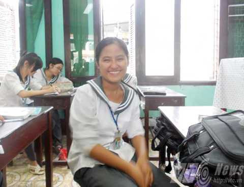 thủ khoa Phan Thị Hồng Hải