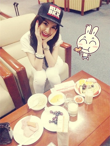 Angela Phương Trinh trước giờ lên đường đi công tác.