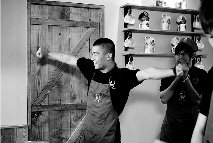 Nhiều người cho rằng bề ngoài của Cường Seven không khác gì của một ngôi sao Hàn Quốc.