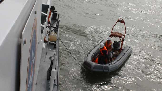 Thưởng tiền cho ngư dân tìm được nạn nhân chìm tàu