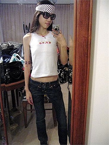 Trông cô này khá xinh xắn