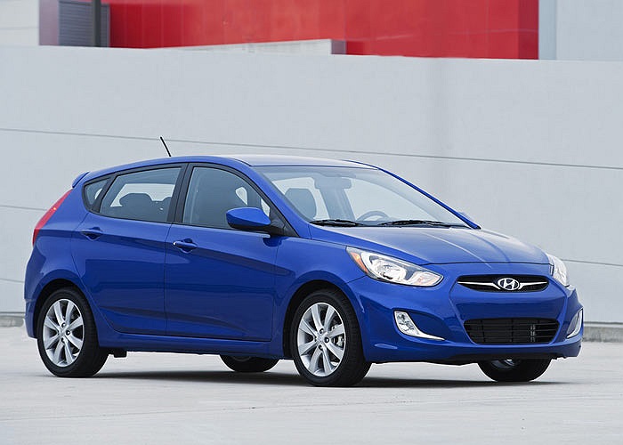 Về sớm nhất trong loạt xe dưới 600 triệu đồng tại Việt Nam là Hyundai Accent 5 cửa. Mẫu xe này sẽ trình làng trong 1-2 tuần tới với mức giá dự kiến là 565 triệu đồng. 