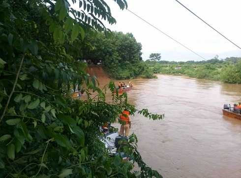 đập Khe Ang, ba đờ xốc, Innova, tìm kiếm, 5 nạn nhân