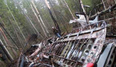 Hiện trường máy bay rơi ở tỉnh Sverdlovsk