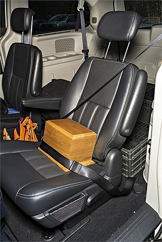 Giai đoạn 3, xương để nguội, sạch sẽ và được cho vào bình đựng.